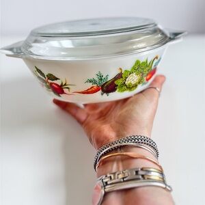 Arcopal France Vegetable Casserole Dish w Lid French Milk Glass Retro